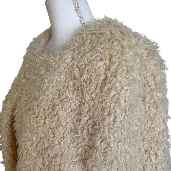 Cabi Jacket Coat Womens Size M Ivory #3024 Teddy Faux Fur Lined Shaggy Cropped - Picture 4 of 12